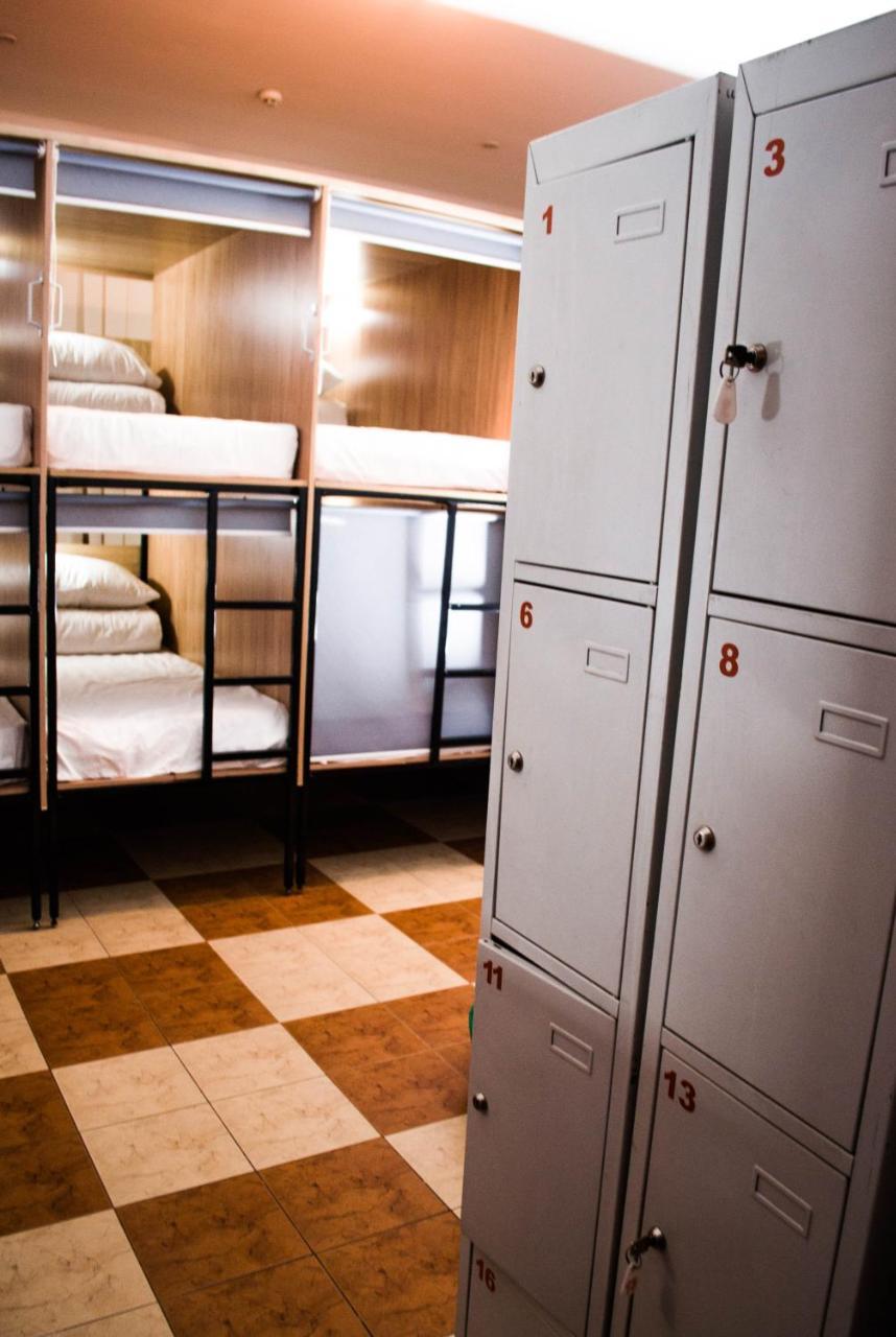 Lounge Capsule Hostel Львов Экстерьер фото
